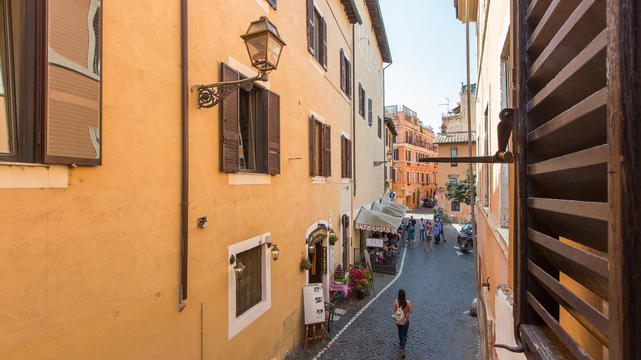 Rental In Rome Pelliccia Bagian luar foto