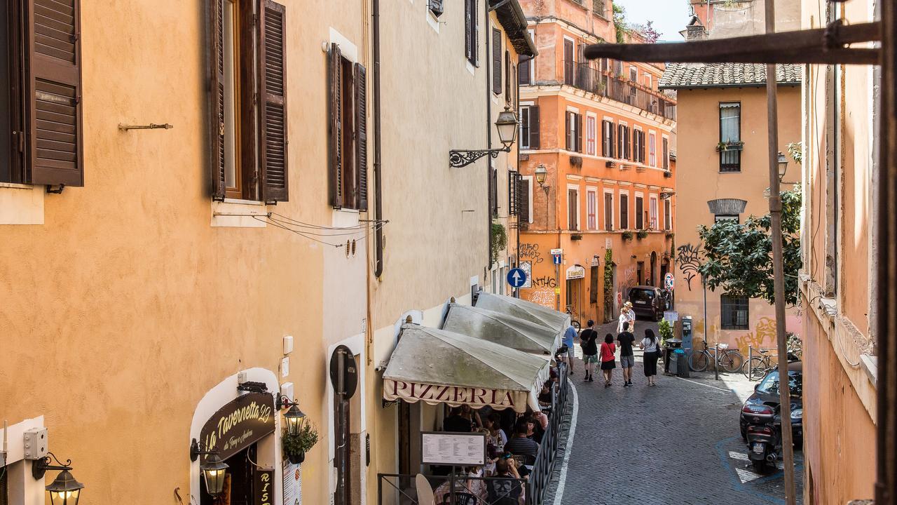 Rental In Rome Pelliccia Bagian luar foto